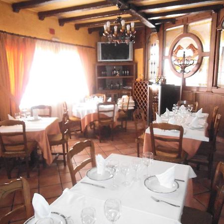 Hostal Los Galgos Yepes Luaran gambar