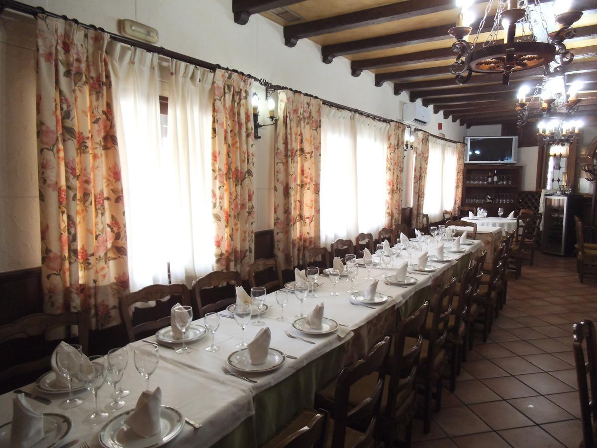 Hostal Los Galgos Yepes Luaran gambar
