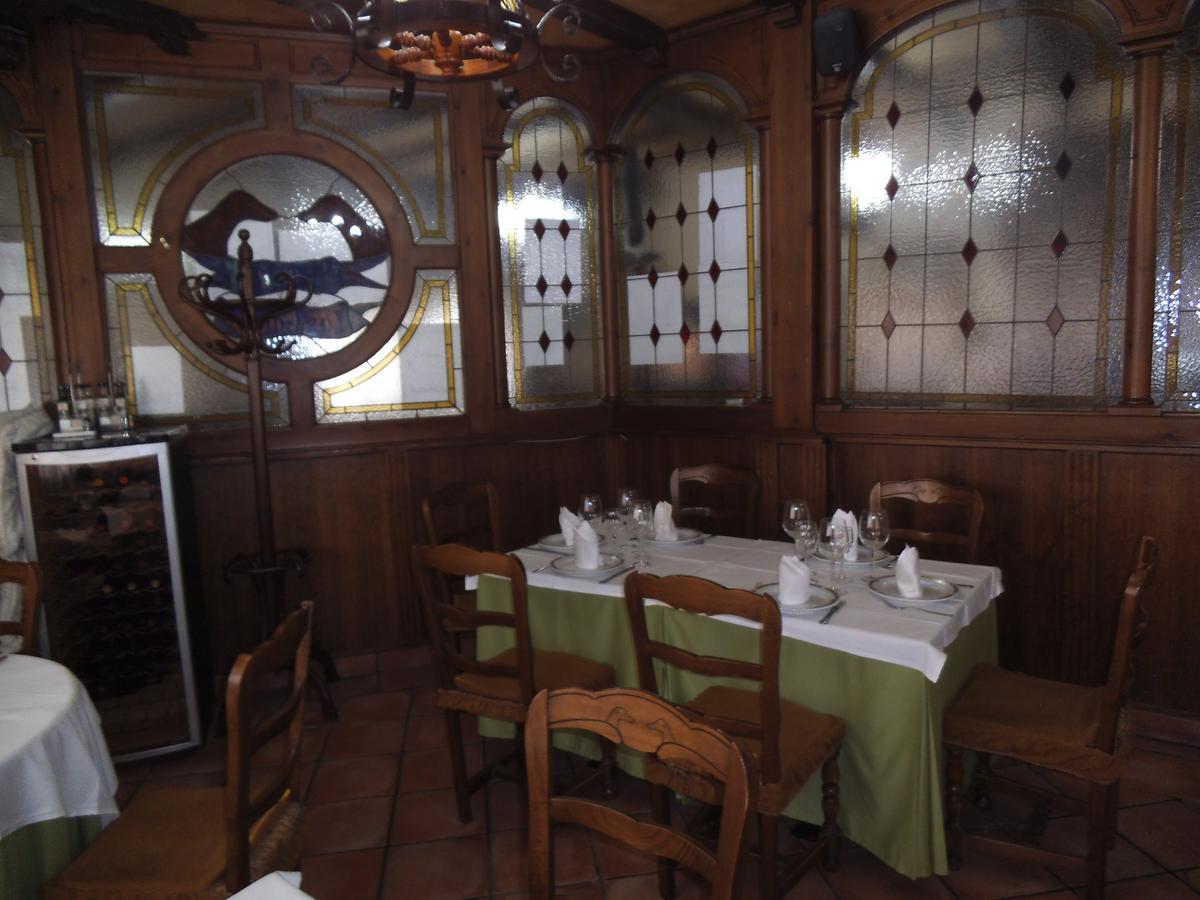 Hostal Los Galgos Yepes Luaran gambar
