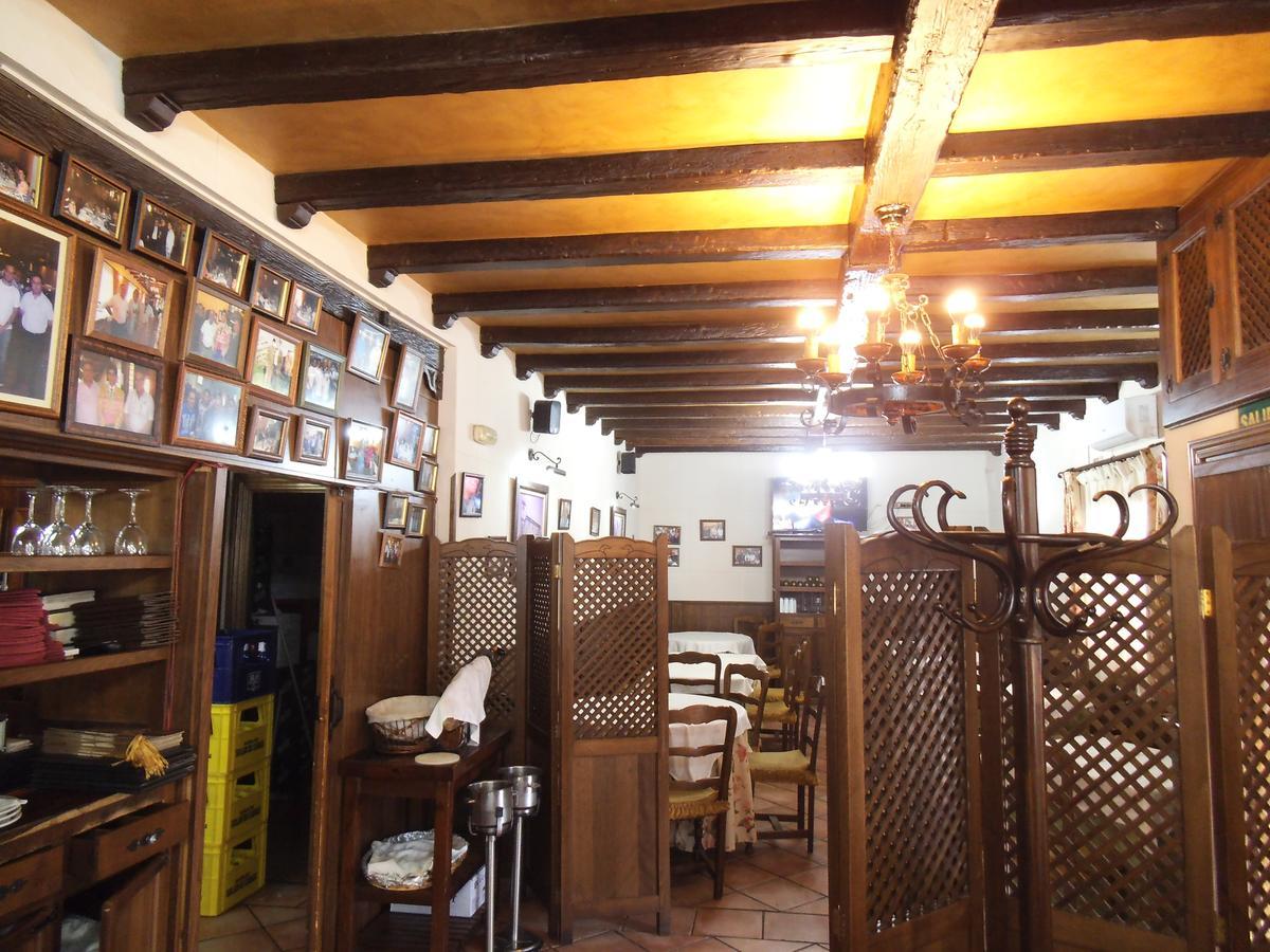 Hostal Los Galgos Yepes Luaran gambar
