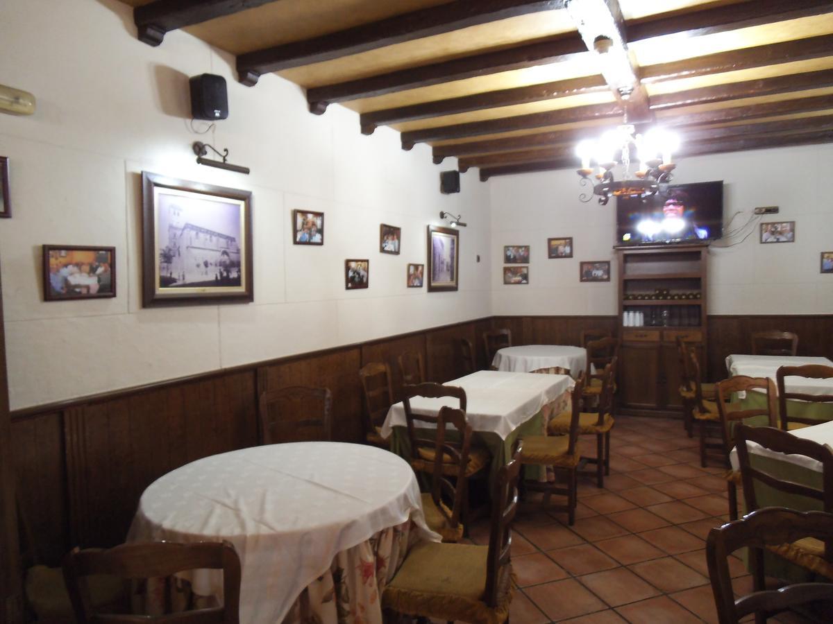 Hostal Los Galgos Yepes Luaran gambar