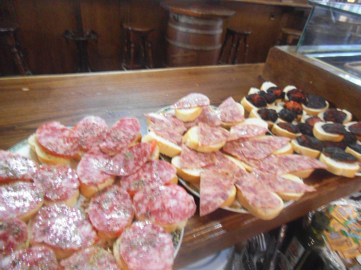 Hostal Los Galgos Yepes Luaran gambar