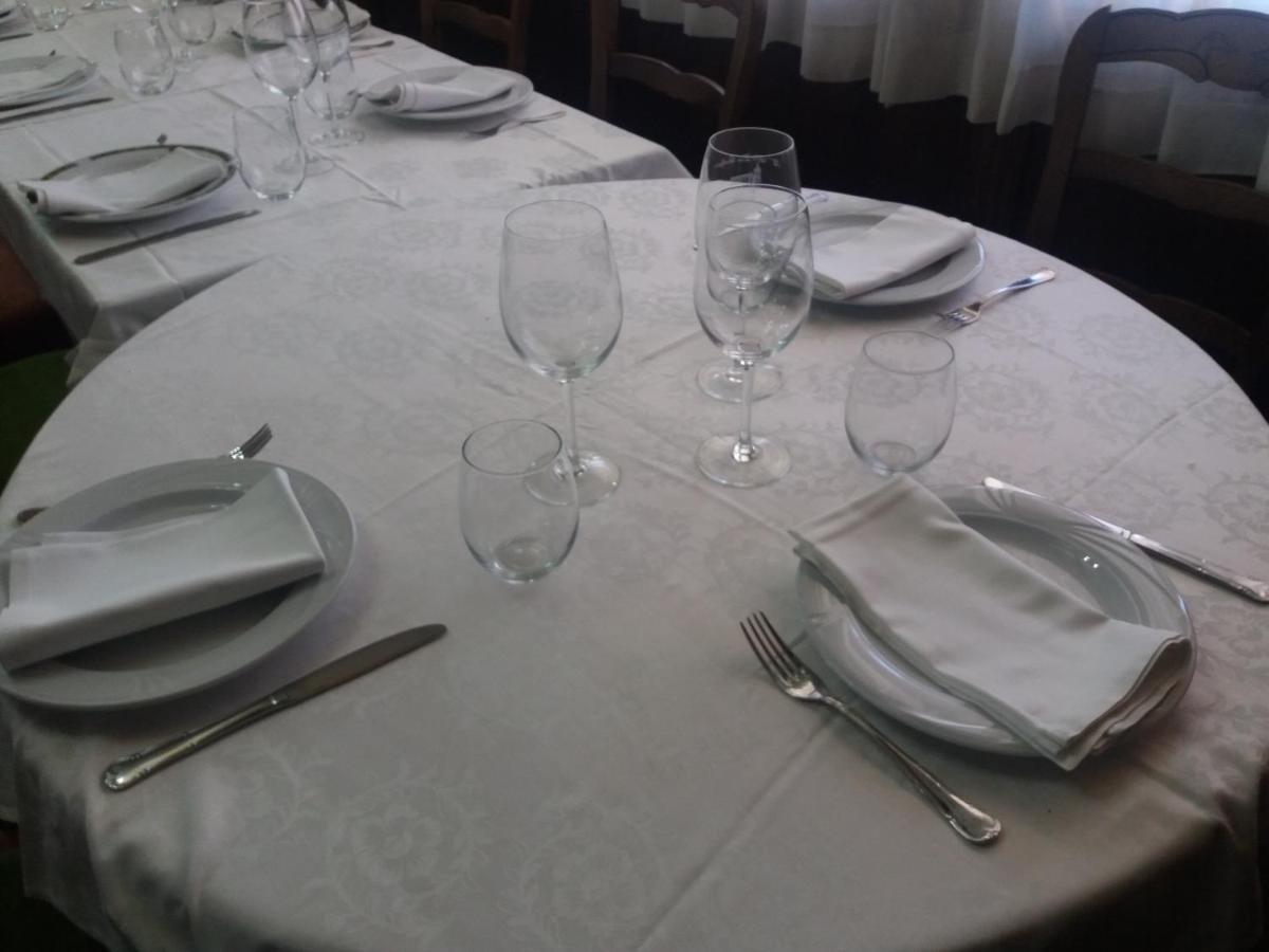 Hostal Los Galgos Yepes Luaran gambar
