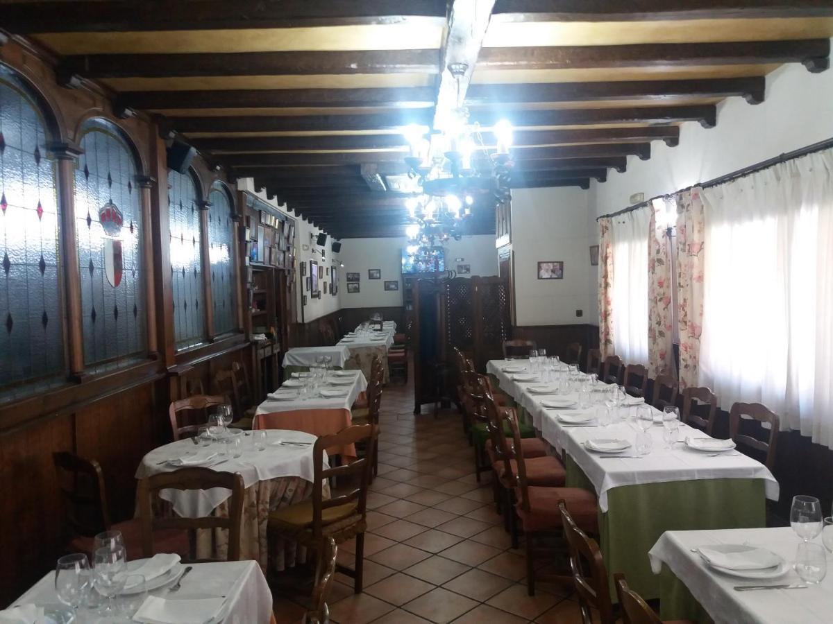 Hostal Los Galgos Yepes Luaran gambar